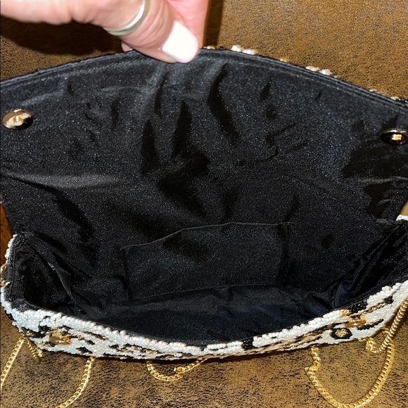 Made From India To You | Bumble Bee Leopard Print Beaded Bag - Picture 11 of 11